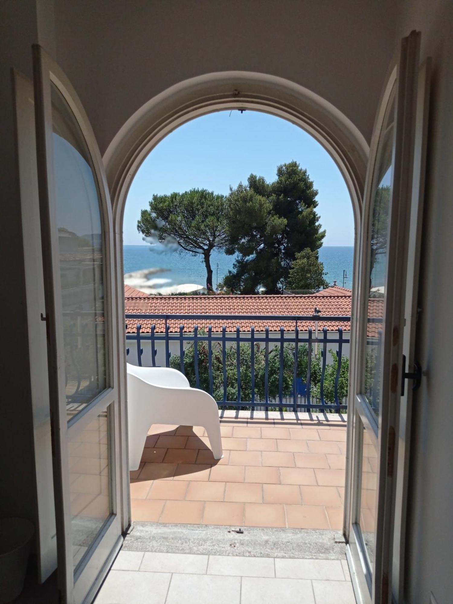 Alloggio Panoramico Sul Mare Di Vindicio Formia Extérieur photo